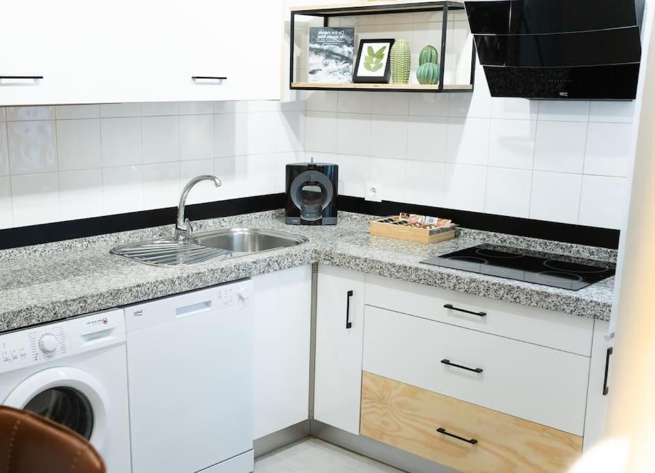 Apartamento A Estrenar En San Juan De La Palma Seville Exterior photo
